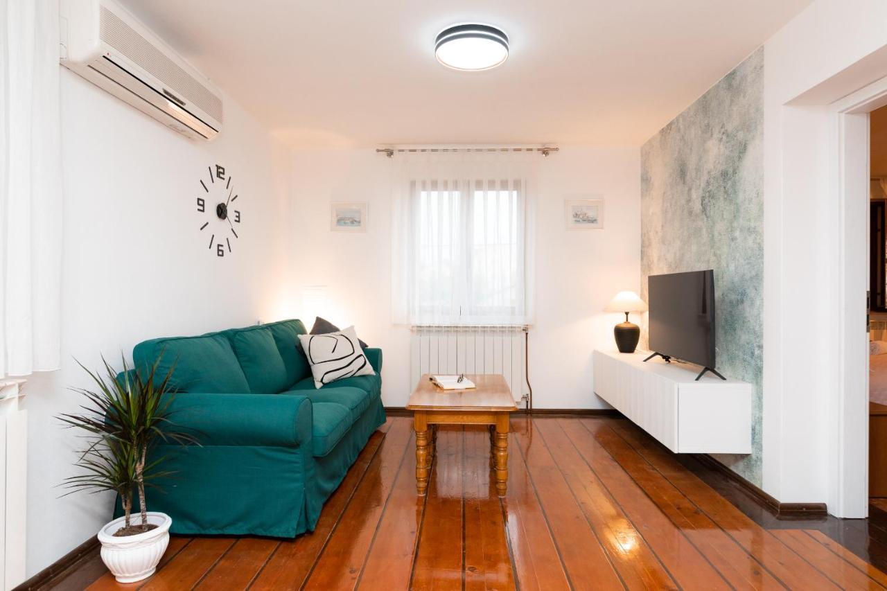 Appartement Bepa à Supetar Extérieur photo