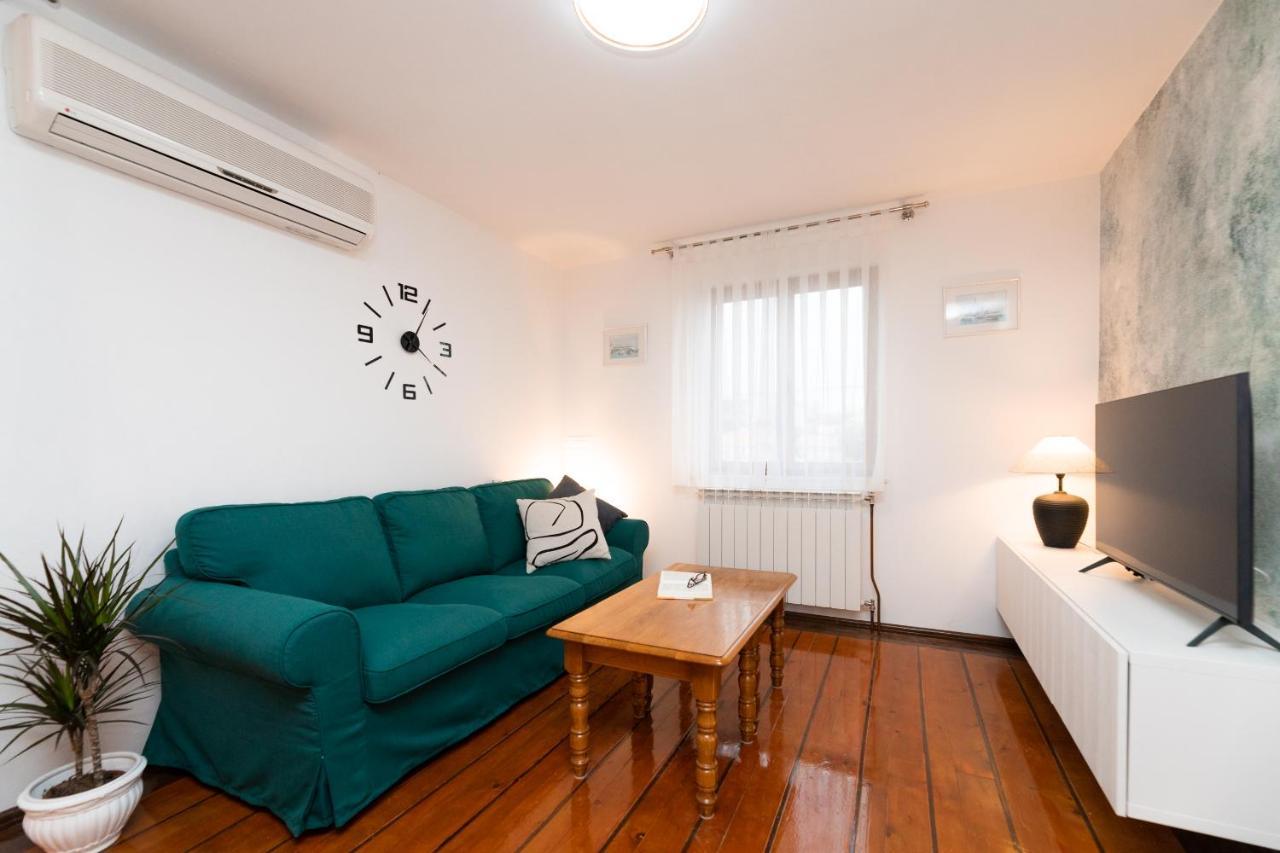 Appartement Bepa à Supetar Extérieur photo