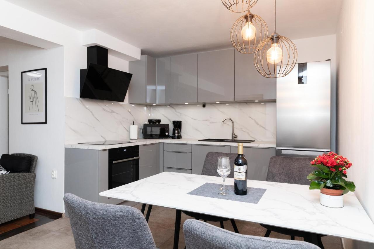 Appartement Bepa à Supetar Extérieur photo
