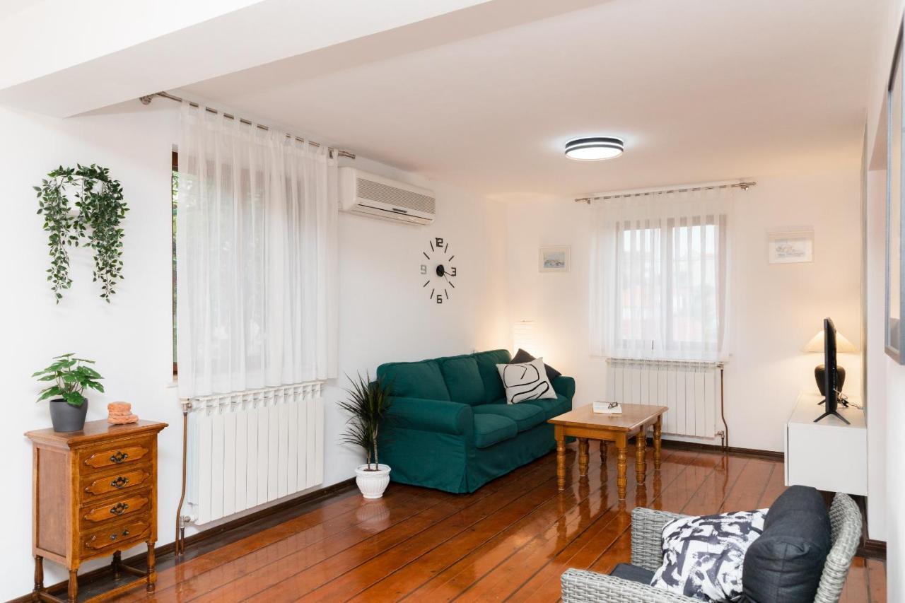 Appartement Bepa à Supetar Extérieur photo
